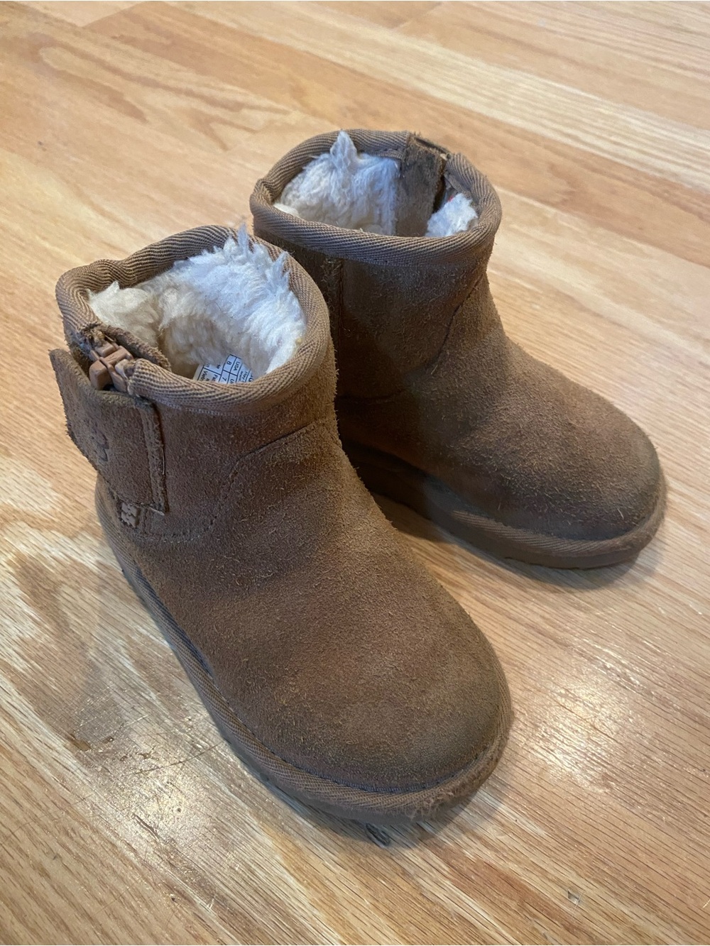 UGG Adri classic mini boot for toddlers